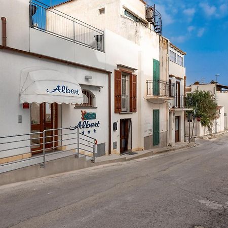 Albert Rooms & Breakfast San Vito Lo Capo Exteriör bild